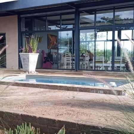 Hackberry House Black Thorn Cottage, Off Grid Khemsbok Exterior photo