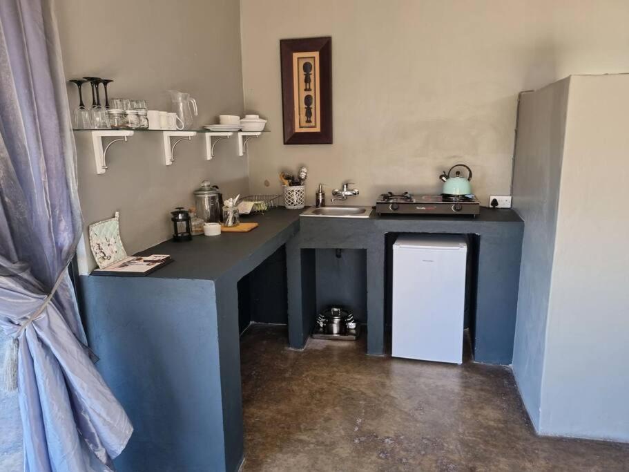 Hackberry House Black Thorn Cottage, Off Grid Khemsbok Exterior photo