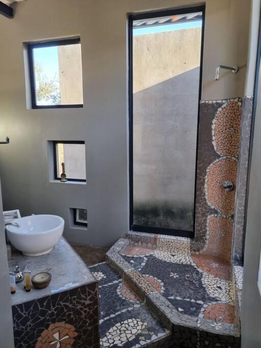 Hackberry House Black Thorn Cottage, Off Grid Khemsbok Exterior photo