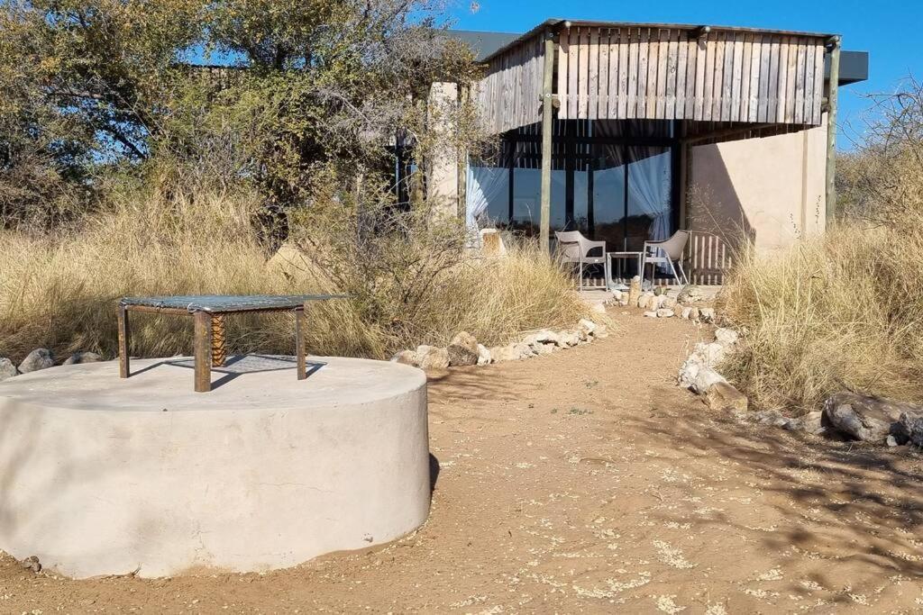 Hackberry House Black Thorn Cottage, Off Grid Khemsbok Exterior photo